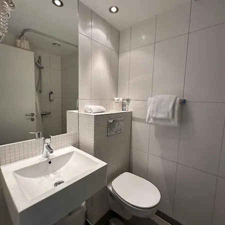 Holmen Fjordhotell 4* Nesbru