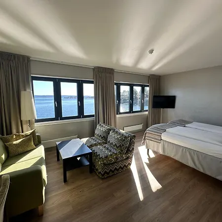 Отель Holmen Fjordhotell 4*
