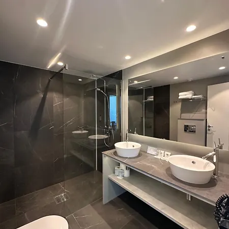 Hotel Holmen Fjordhotell 4*