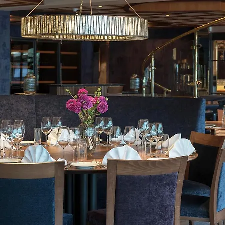 Holmen Fjordhotell Otel 4*