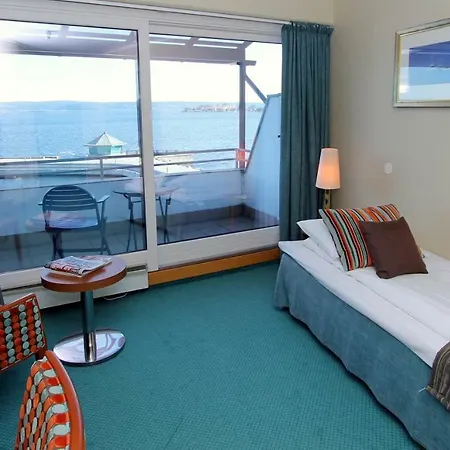 Hotel Holmen Fjordhotell 4*