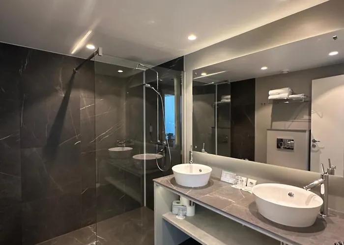 Hotell Holmen Fjordhotell 4*