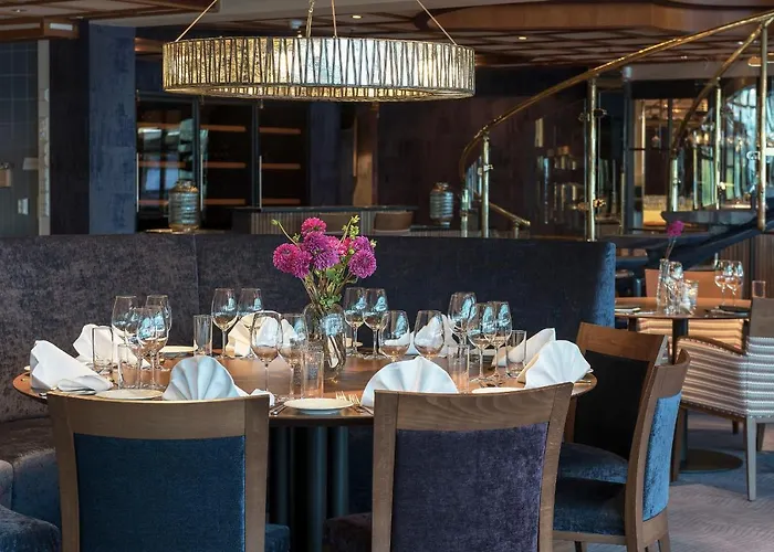 Holmen Fjordhotell Hotell 4*