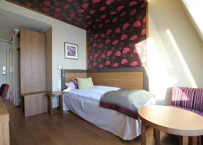 Holmen Fjordhotell 4*