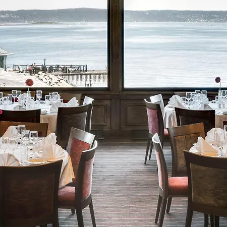 Hotel Holmen Fjordhotell 4*